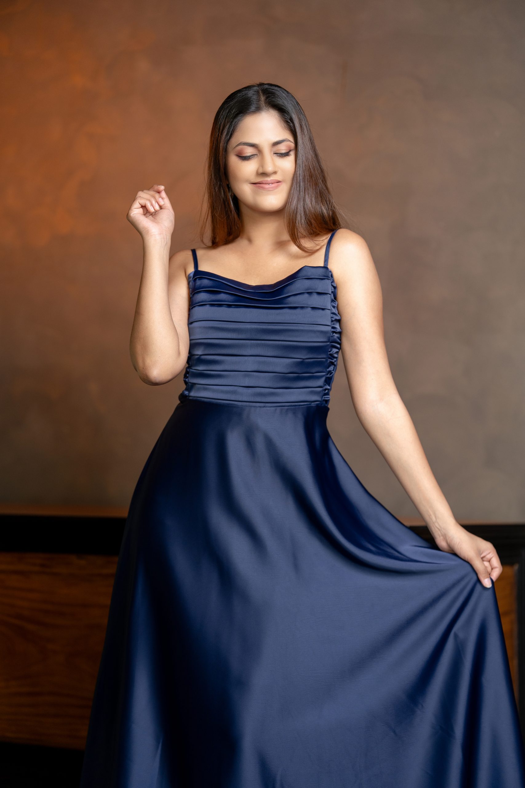 Front pleet dress